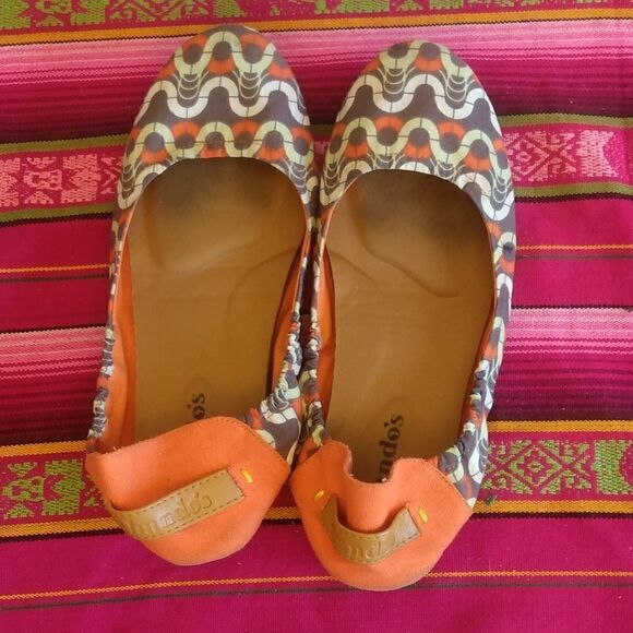 THANDO'S Orange, Green & White Squiggle Cotton Foldable Ballerina Flats 9 - Picture 1 of 13